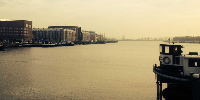 工业自动化新引擎：工业平板电脑如何赋能新能源电池生产线的高精度数据采集与监控