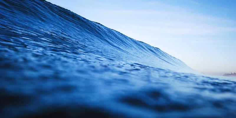 工业自动化核心载体深度解析：工业平板电脑与普通工业计算机的关键差异