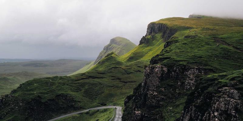 工业计算机与EB平板：如何通过工业触摸屏实现生产线设备联网与智能数据采集
