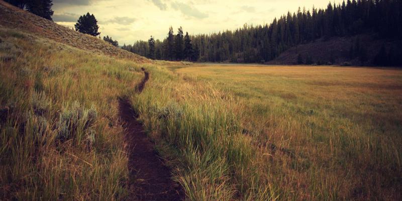 工业计算机电源稳定性的关键：深度解析宽压输入与断电保护功能